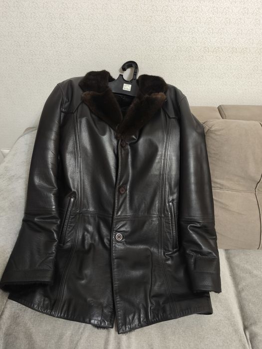 Продам кожаную мужскую дубленку, воротник норковый
