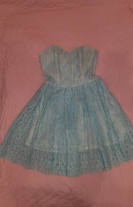 Официална дантелена рокля