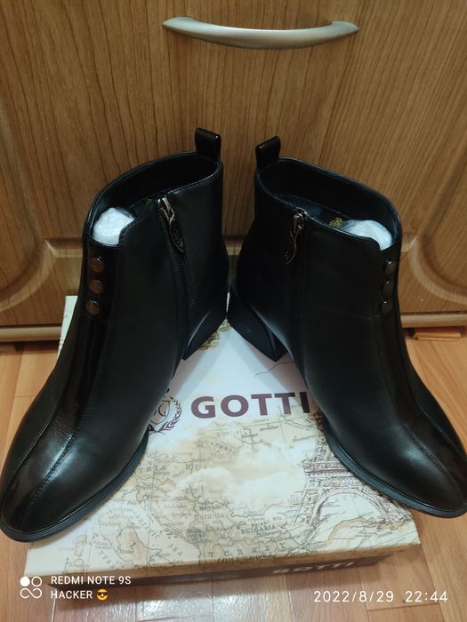 Продам демисезонные полусапожки