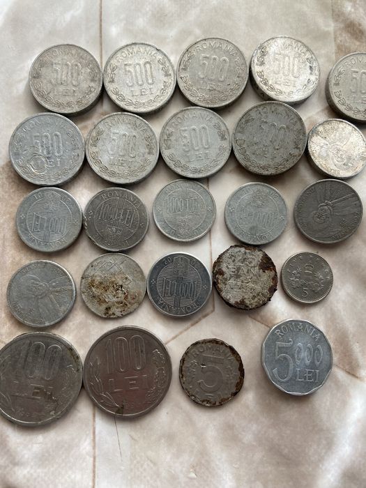 Vand monezi pt cine are nevoie