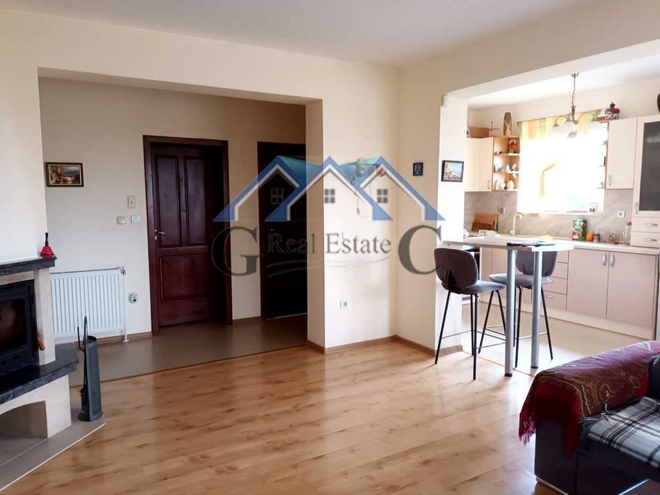 Къща 130м2, 3 спални, перално, гараж, 160000 евро, Горен чифлик
