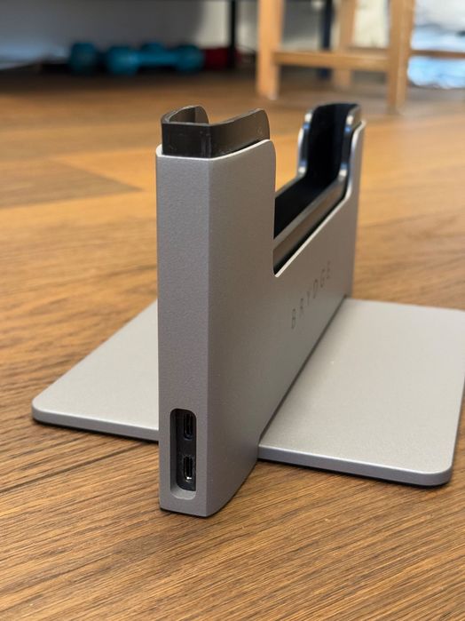 BRYDGE Вертикална стойка и докинг станция за MacBook Pro 16" 2019