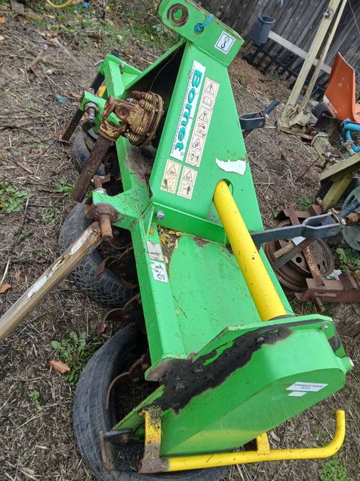 Vand Tractor si utilaje