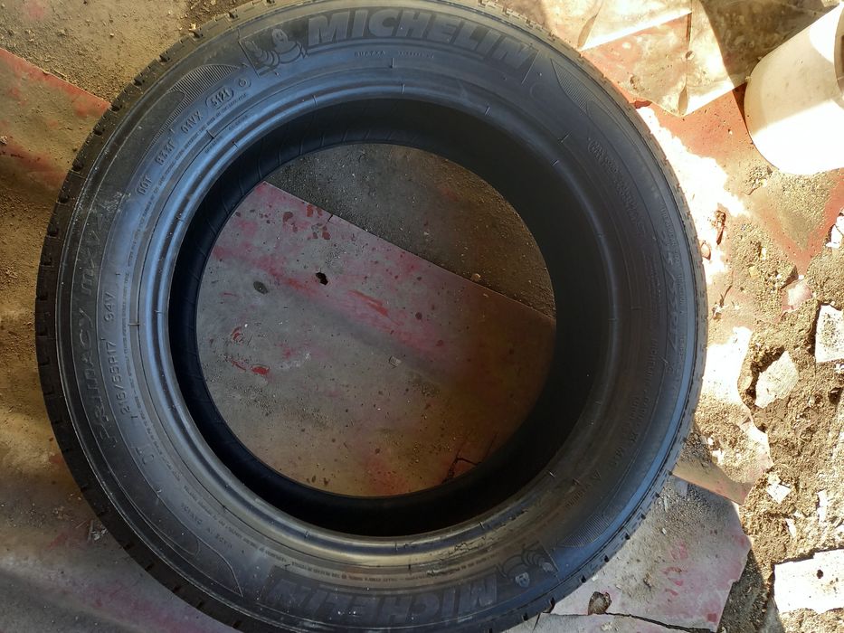 Продам шину в отличном состоянии