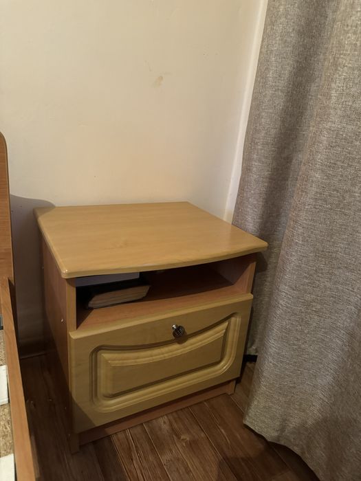 Продоется спальный гарнитур!