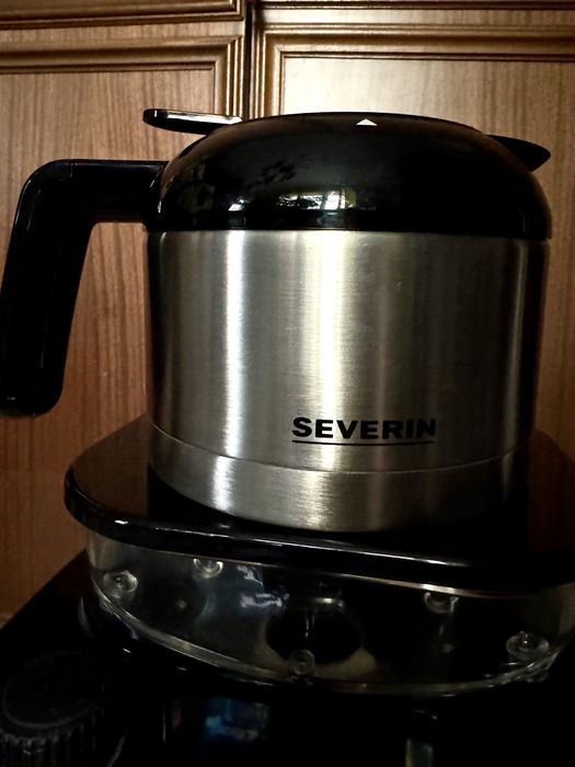 Кафемашина Severin, KA 4814, 1000W, 1.25L, 8 чаши, Черен/Сребрист