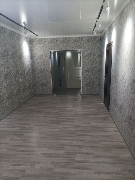 Офис сотилади з хона