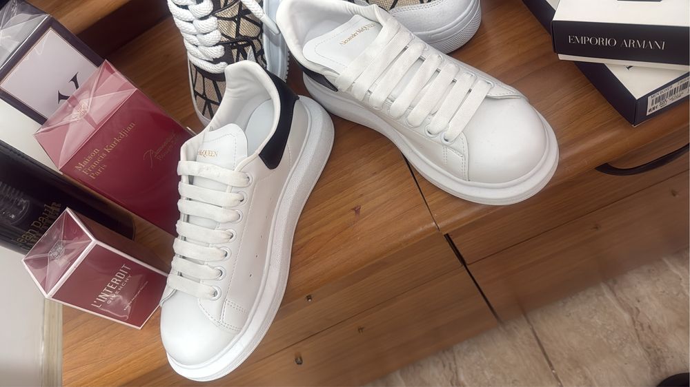 Vand adidasi Alexander mc