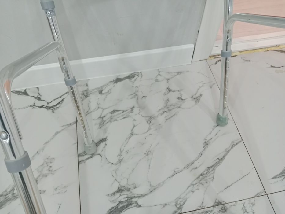 Продам ходунки новые