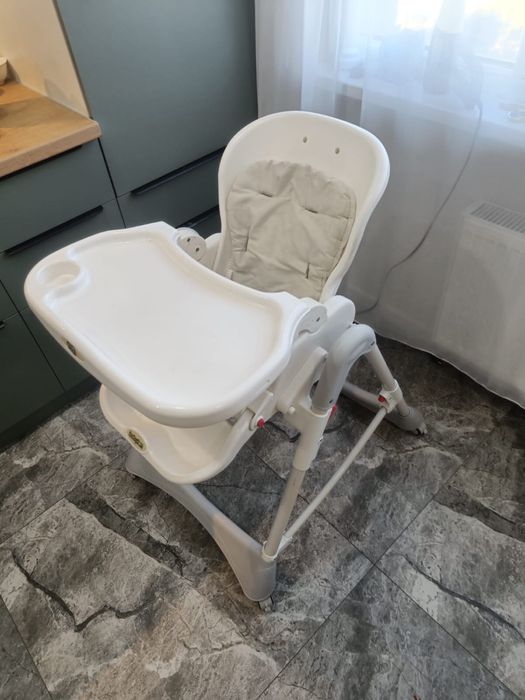 Столик для кормления babytan