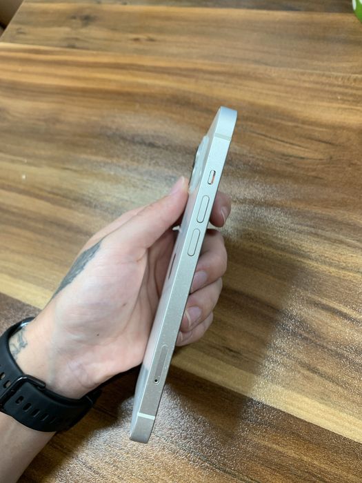 Продавам iPhone 13 – Бял – 256 GB