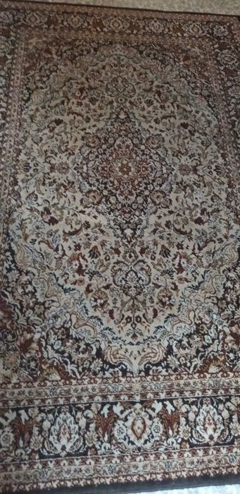 Персийски килим размер 190 х 310 см