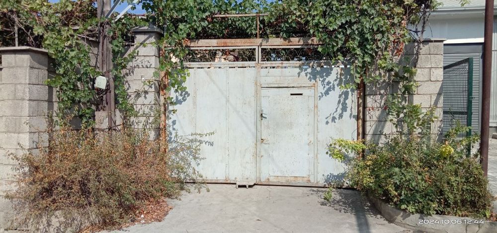 Продаётся дом для постройки. Уй сотилади ер хисобида