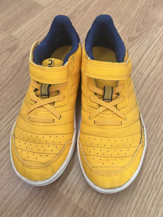 Pantofi fotbal marimea 34