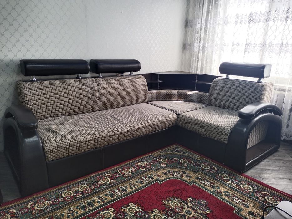 Угловой диван с креслом