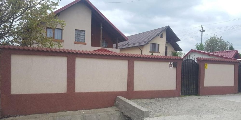 Construim garduri si porti din sipca metalica, panouri stil jaluzele,