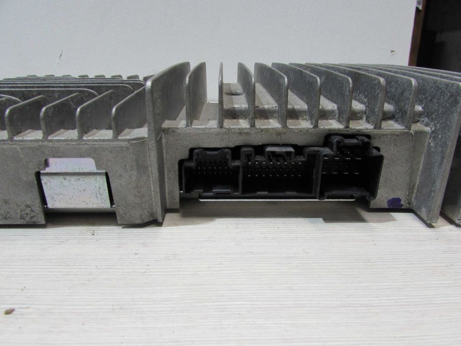 МАЗДА BOSE усилвател EG23 66 920A / GM1A-66-92X/F152 66 920A