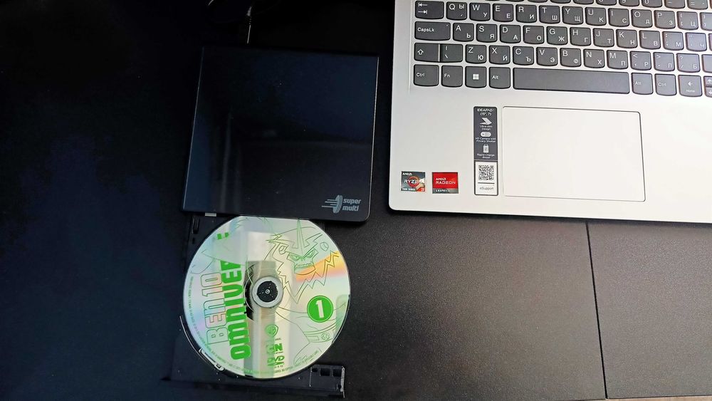 Външен двд драйв (dvd drive) Hitachi-LG