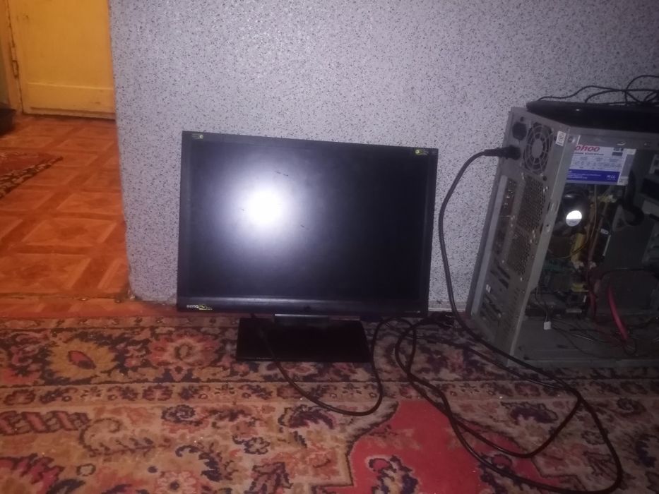 Продам монитор..