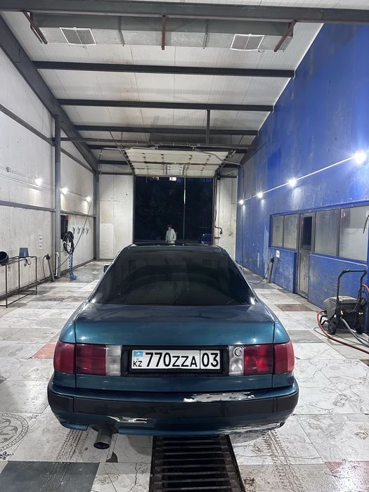 продам Audi 80B4