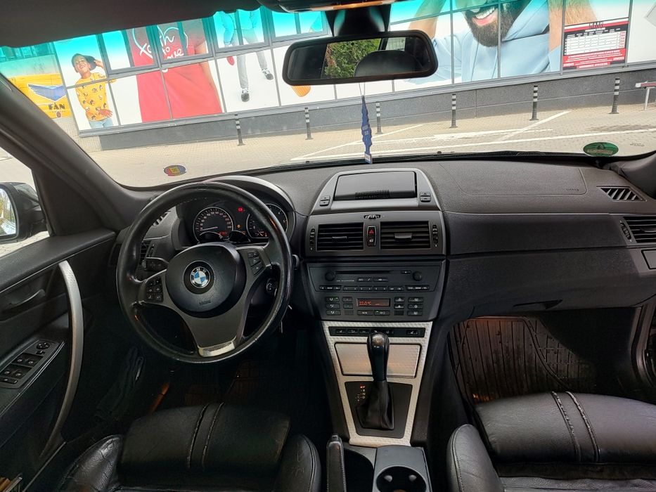 BMW X3 3.0 d 204 cp Trapa panoramică.