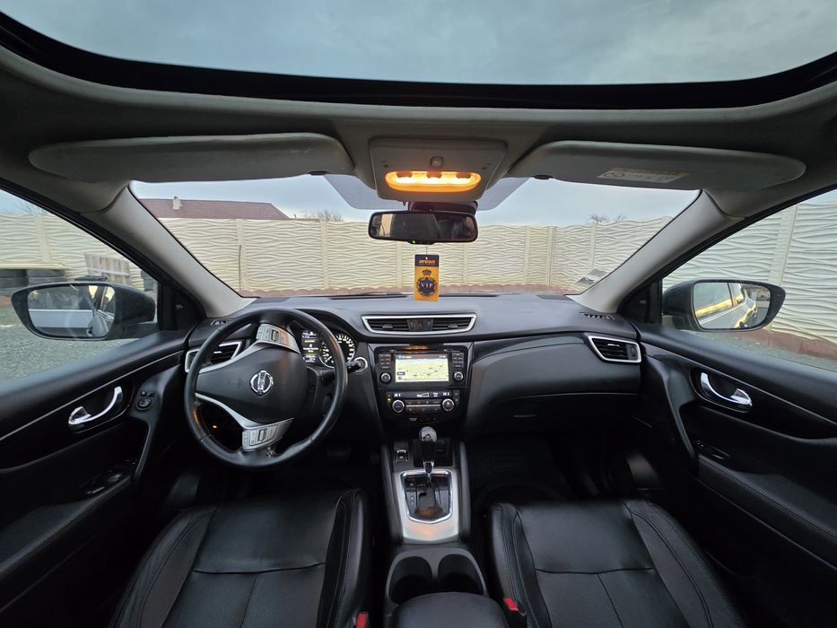 Nissan qashqai TEKNA 1.6L DCI 130 cp Cutie automată