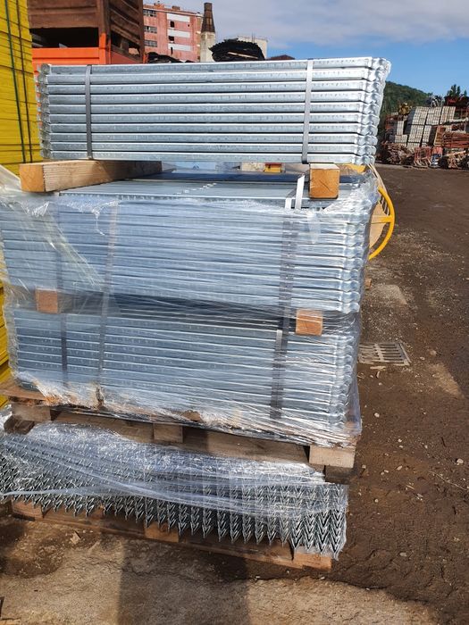 Popi metalici  fabricati în Italia  noi 70ron