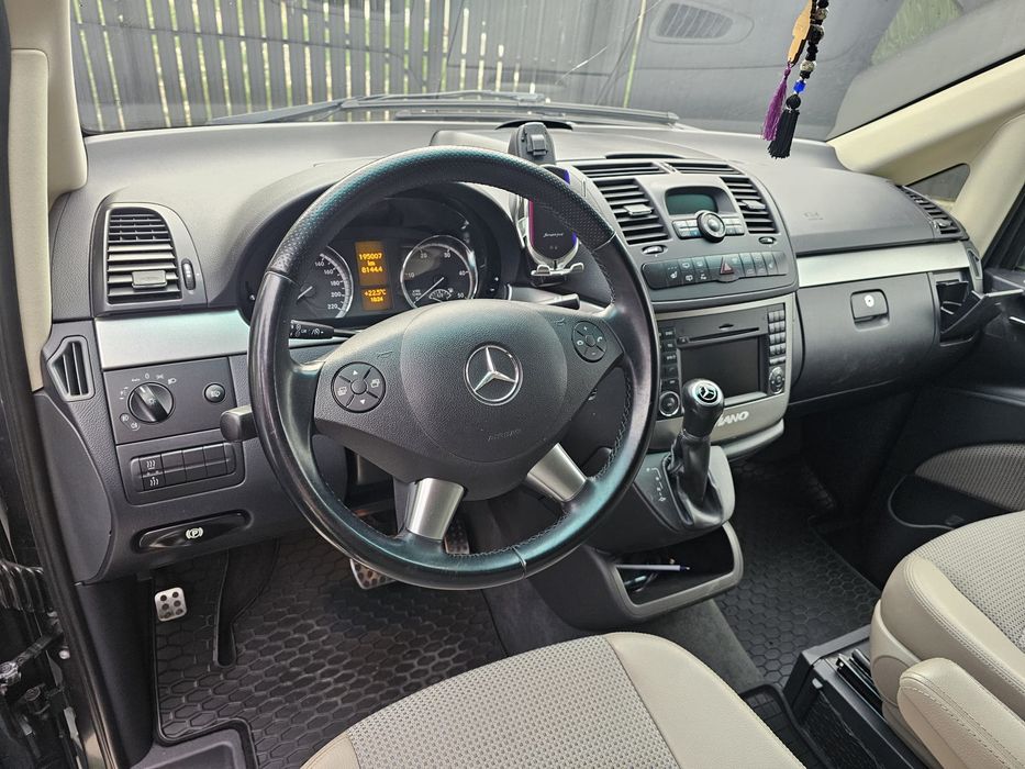 Mercedes Viano  4 matic