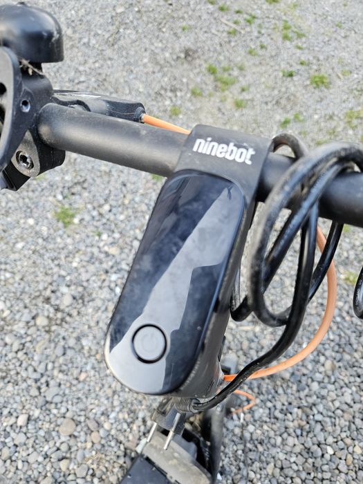 Vand ninebot sau dezmembrez