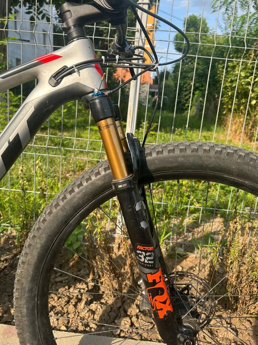 Vând bicicletă Scott Spark Custom