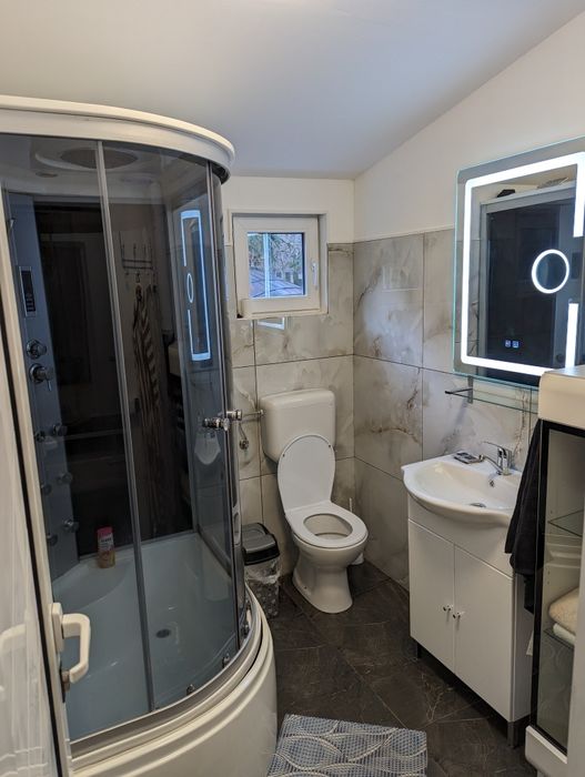 Cazare -Cabana  de închiriat  cu CIUBAR langa Castelul de Lut