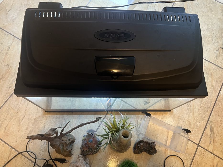 2 acvarii 60 litri Juwel + Aquael  + accesorii