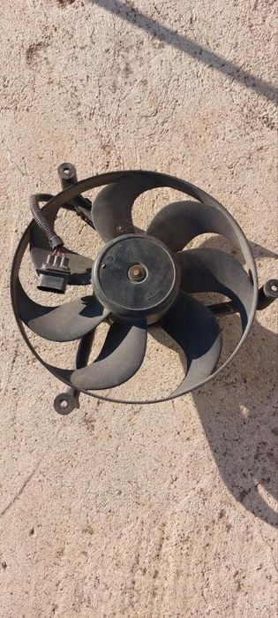 Перка за радиатор Толедо, А3, Голф 1999-2001,без климатик