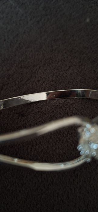 Нова сребърна гривна розичка