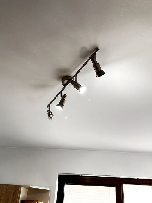 Vand lustra 4 spoturi