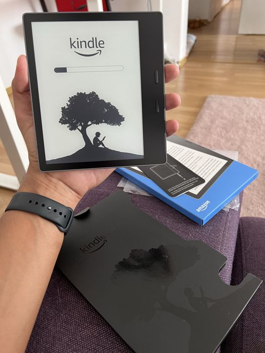 Ebook Amazon Kindle Oasis 10th gen + husa
