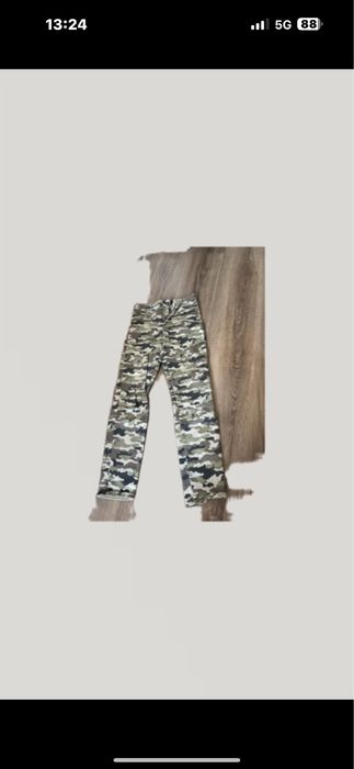 Blugi de la H%M fete