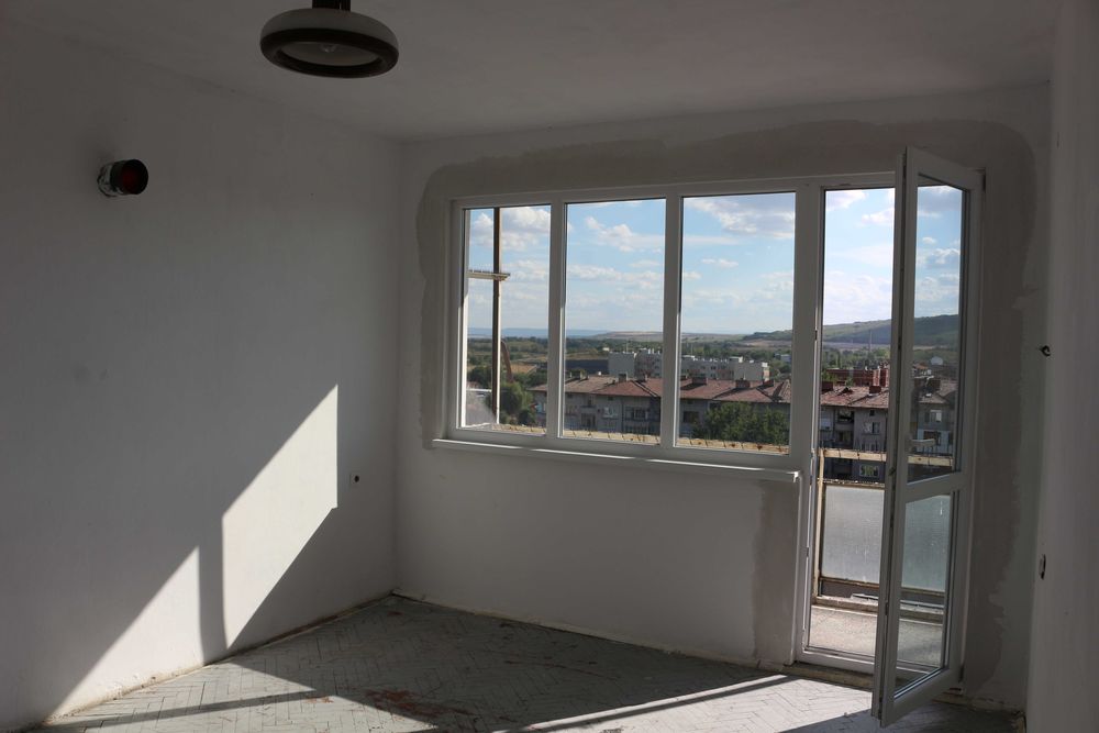 Светъл апартамент 72 м² в центъра на Полски Тръмбеш – южно изложение!