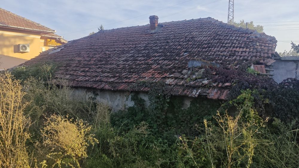 Къща с.Ветрен 1.612дка