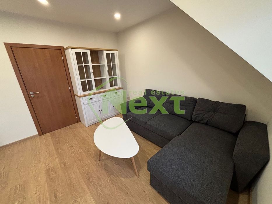 Дава се под наем Тристаен апартамент в София, Център - 110 кв.м за 977.16 € - Снимка #1