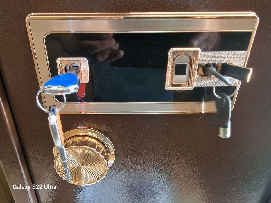 Seif 70cm cu amprenta digitala