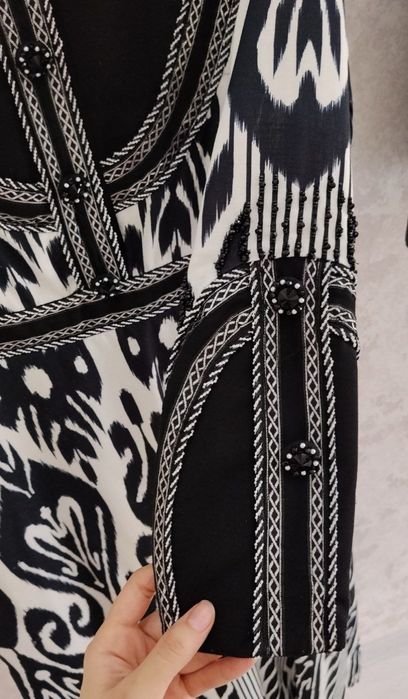 Аеллар туй либослари сотилади.