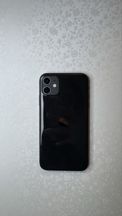 Продам iPhone 11 64 ГБ Black