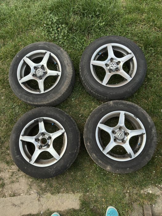 Vând jante vw pe 15