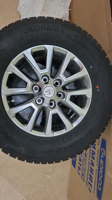 Продам диски на toyota.
