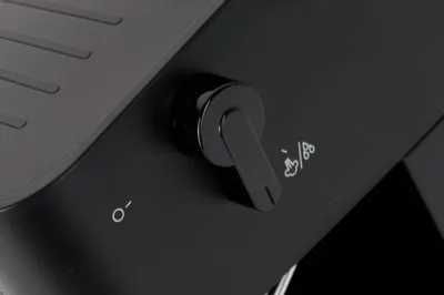 Кофеварка Рожковая DeLonghi Stilosa EC230.BK