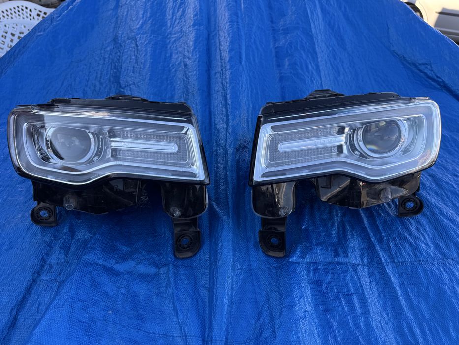 Фарове Jeep Grand Cherokee Wk2