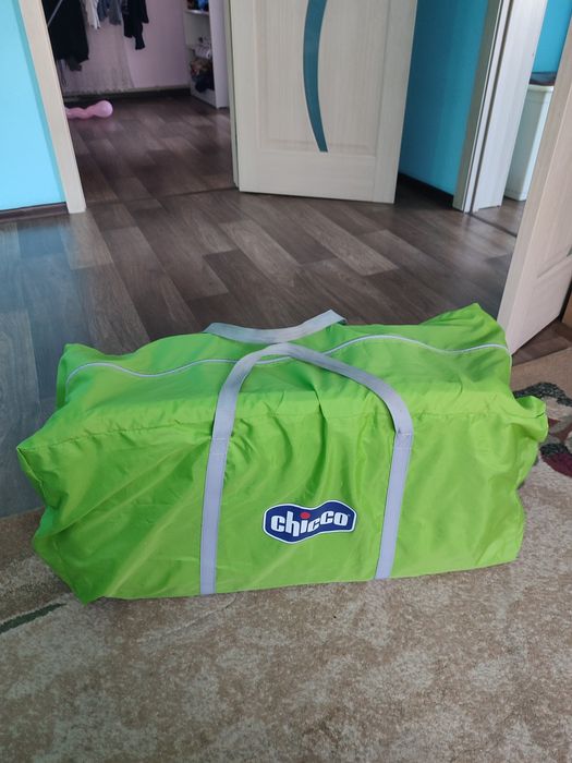 Продам манеж Chicco