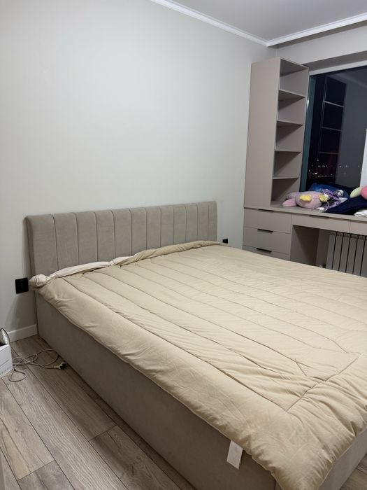 Кровать двухспальная