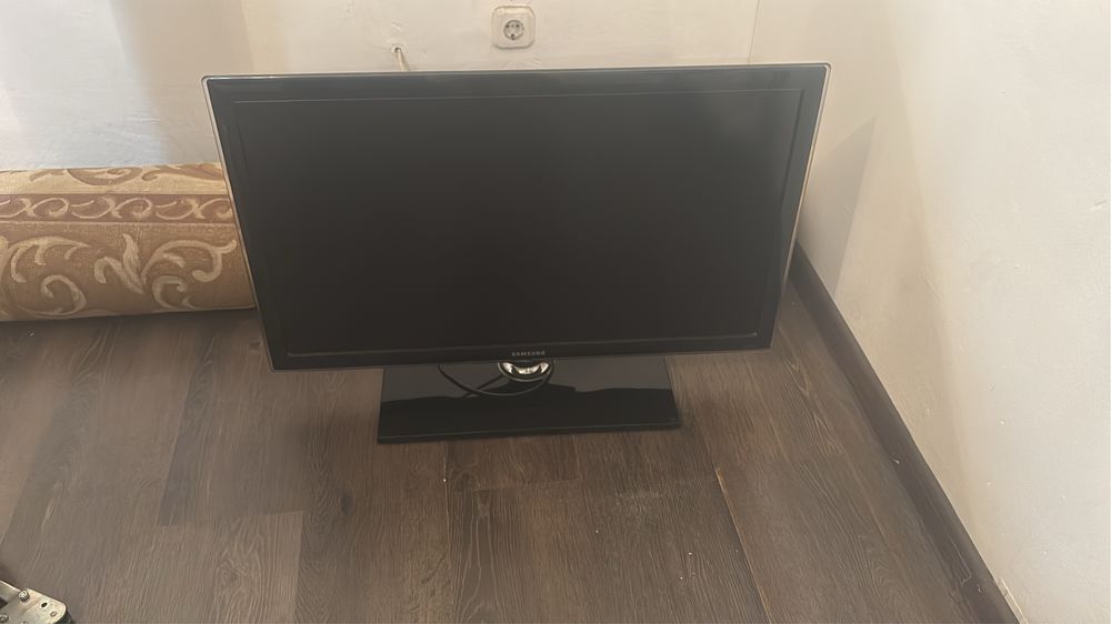 Срочно продам телевизор Samsung 32 дюйма